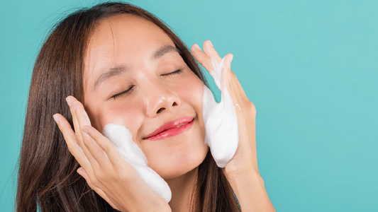 nhung-tieu-chi-danh-gia-mot-tuyp-sua-rua-mat-collagen-nhat-chat-luong