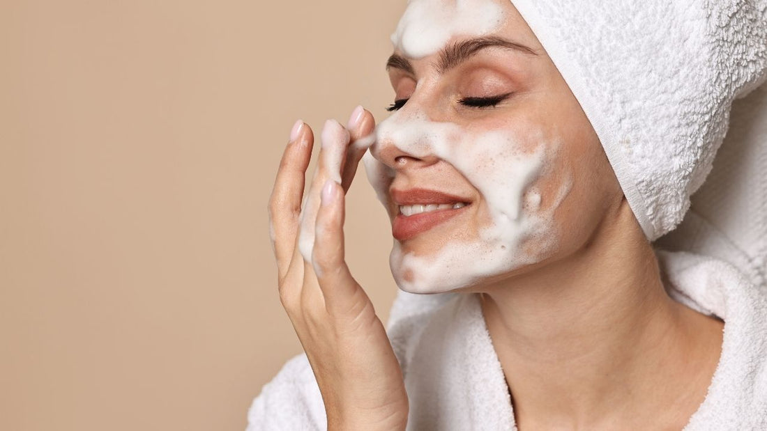 sua-rua-mat-collagen-co-tac-dung-gi-nhung-hieu-lam-thuong-gap