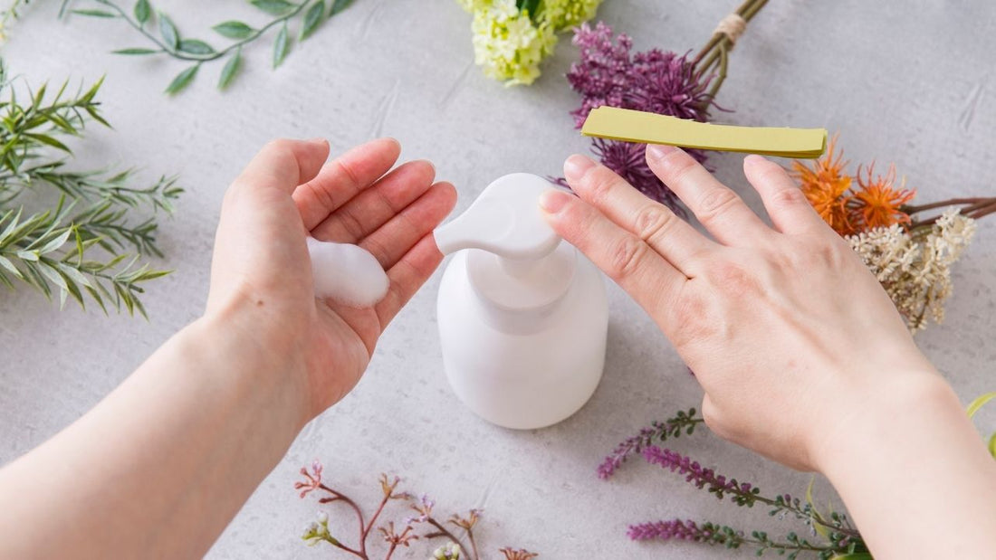 top-sua-rua-mat-danh-cho-da-dau-mun-nhay-cam-de-noi-mun-viem